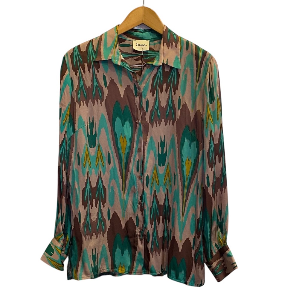 Dixie Collection Italy Women’s Artsy Abstract Colorful Button Front Satin Blouse